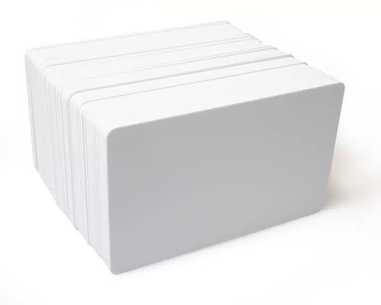 Cartes en plastique 0,76 mm CR80 vierges (paquet de 100)